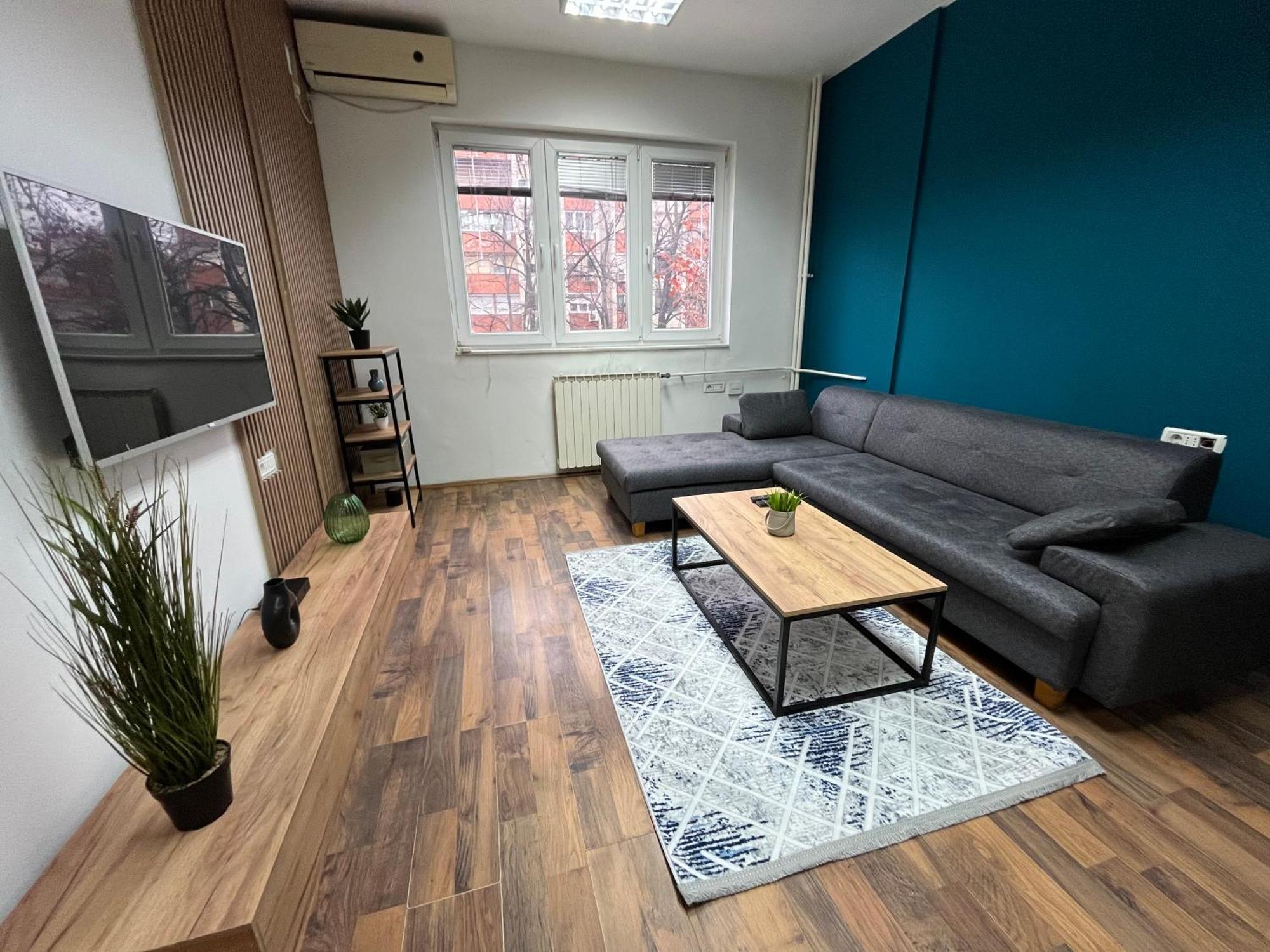 Central M - 5 Apartments Скопье Экстерьер фото