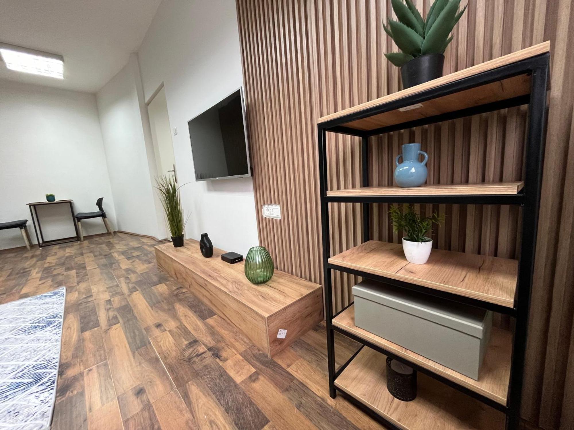 Central M - 5 Apartments Скопье Экстерьер фото