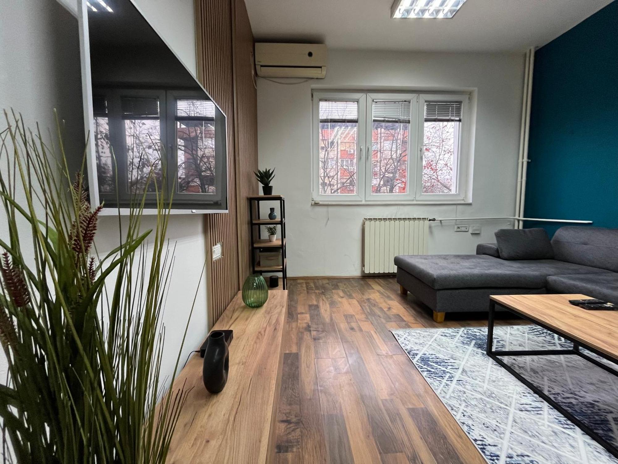 Central M - 5 Apartments Скопье Экстерьер фото