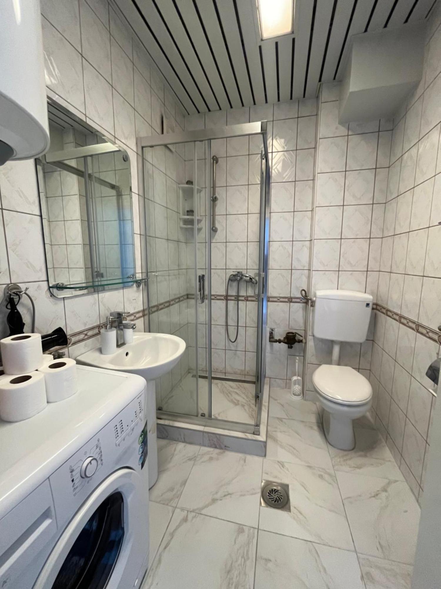 Central M - 5 Apartments Скопье Экстерьер фото