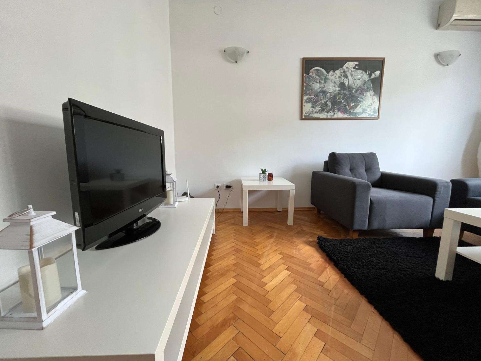 Central M - 5 Apartments Скопье Экстерьер фото