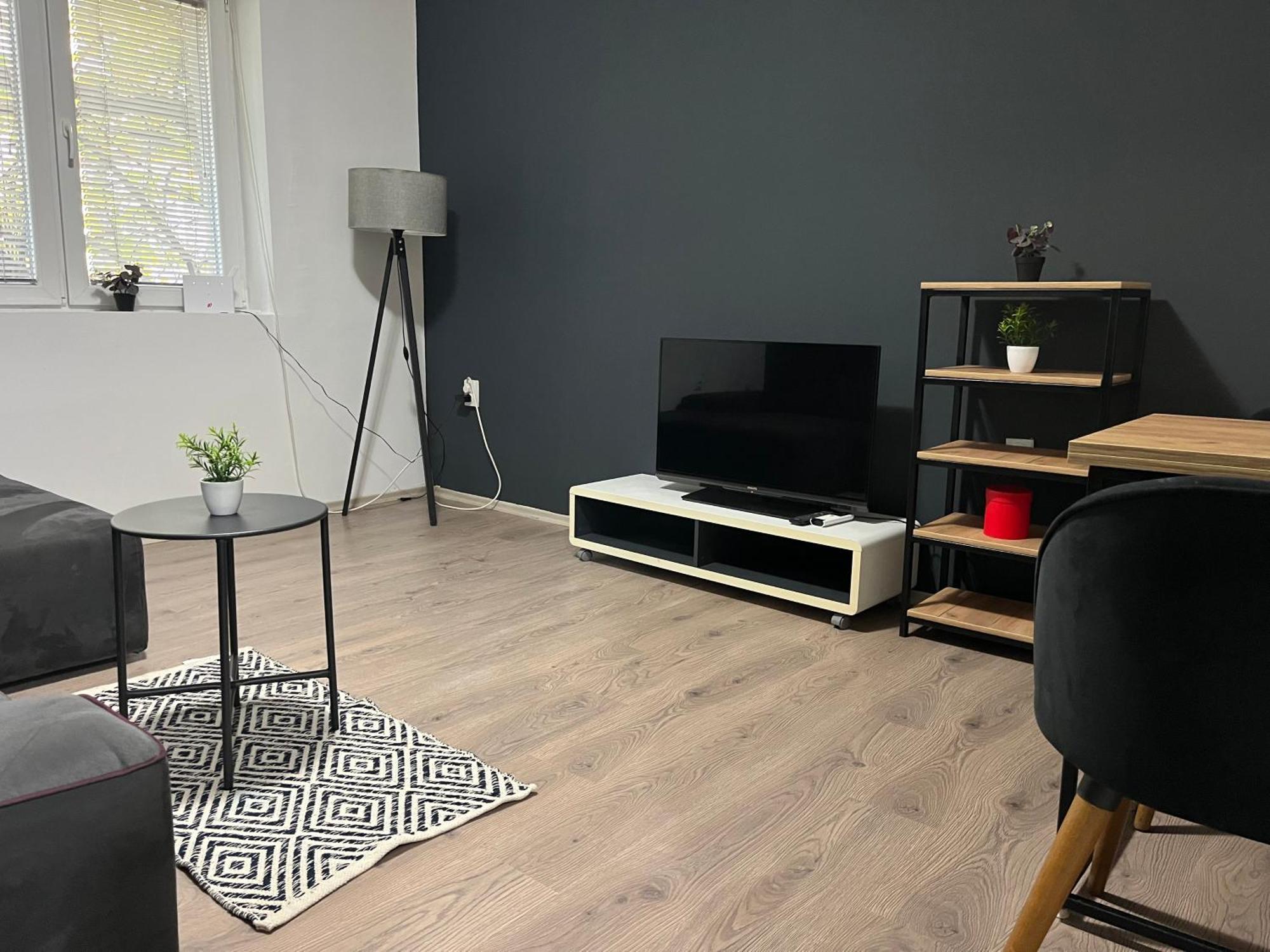 Central M - 5 Apartments Скопье Экстерьер фото